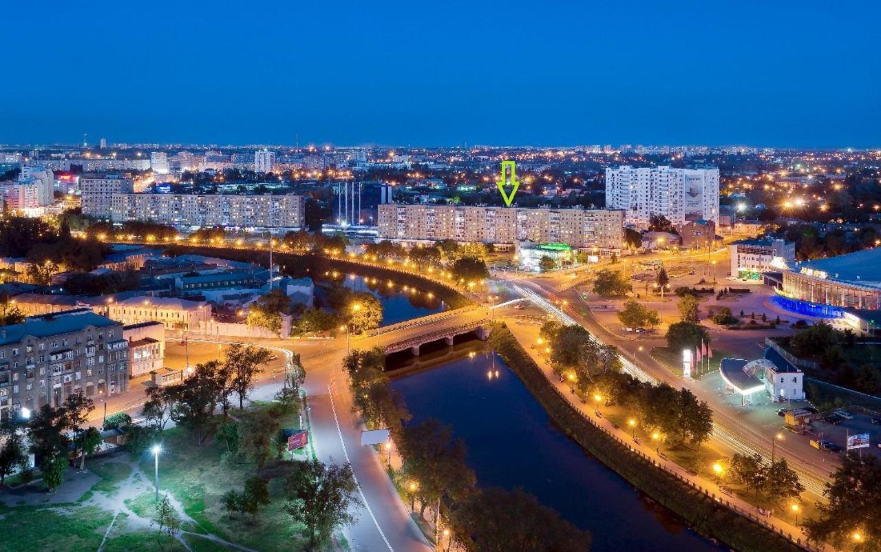 Апартаменты Apart Na Himnaziinoi Naberezhnii Харьков Экстерьер фото